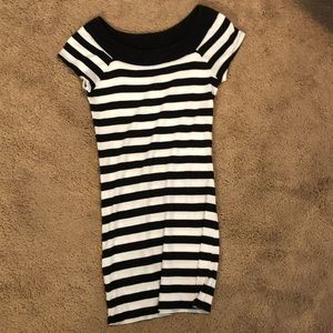 Express Sexy Basic Tee women’s size small